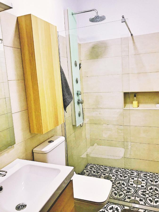Town House With Patio In Quiet Residential Area 10 Min From Beach Torremolinos Camera foto