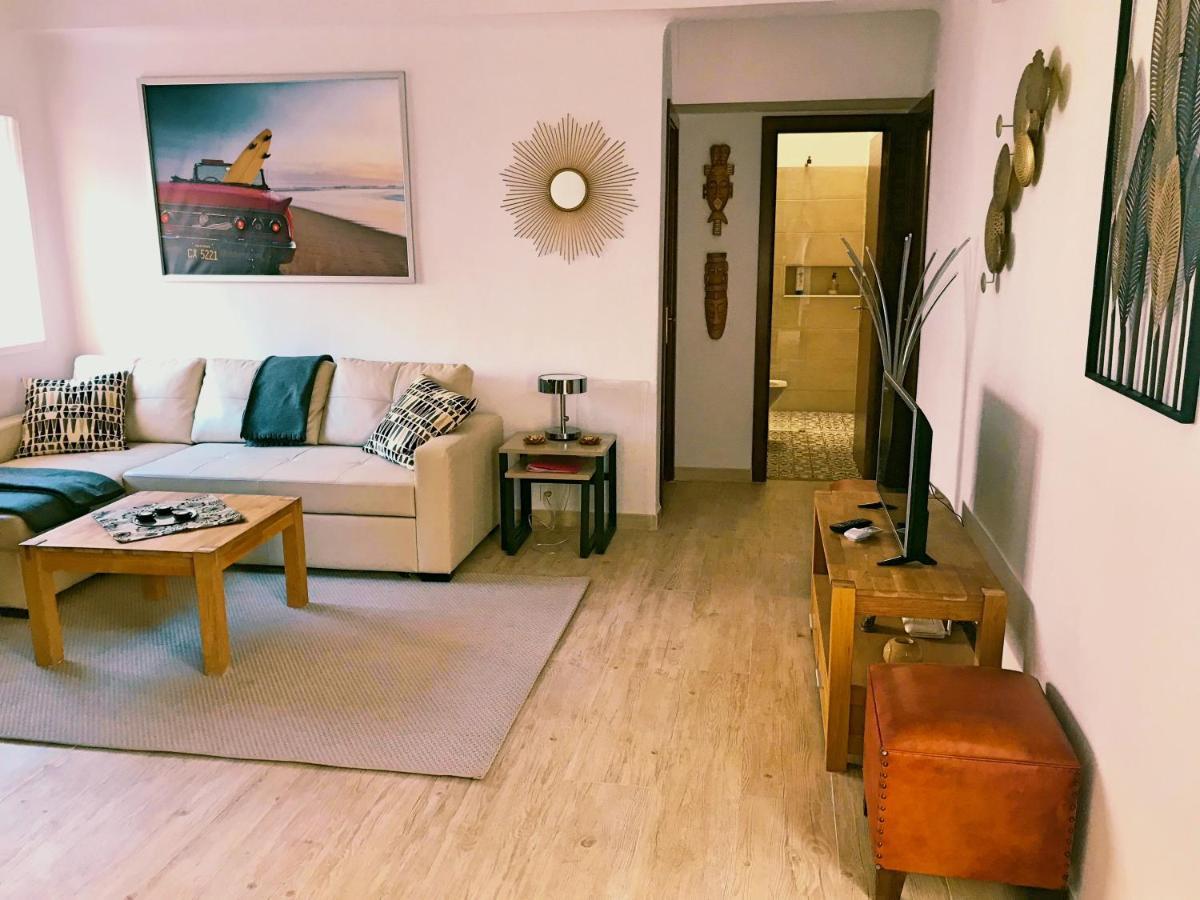 Town House With Patio In Quiet Residential Area 10 Min From Beach Torremolinos Esterno foto