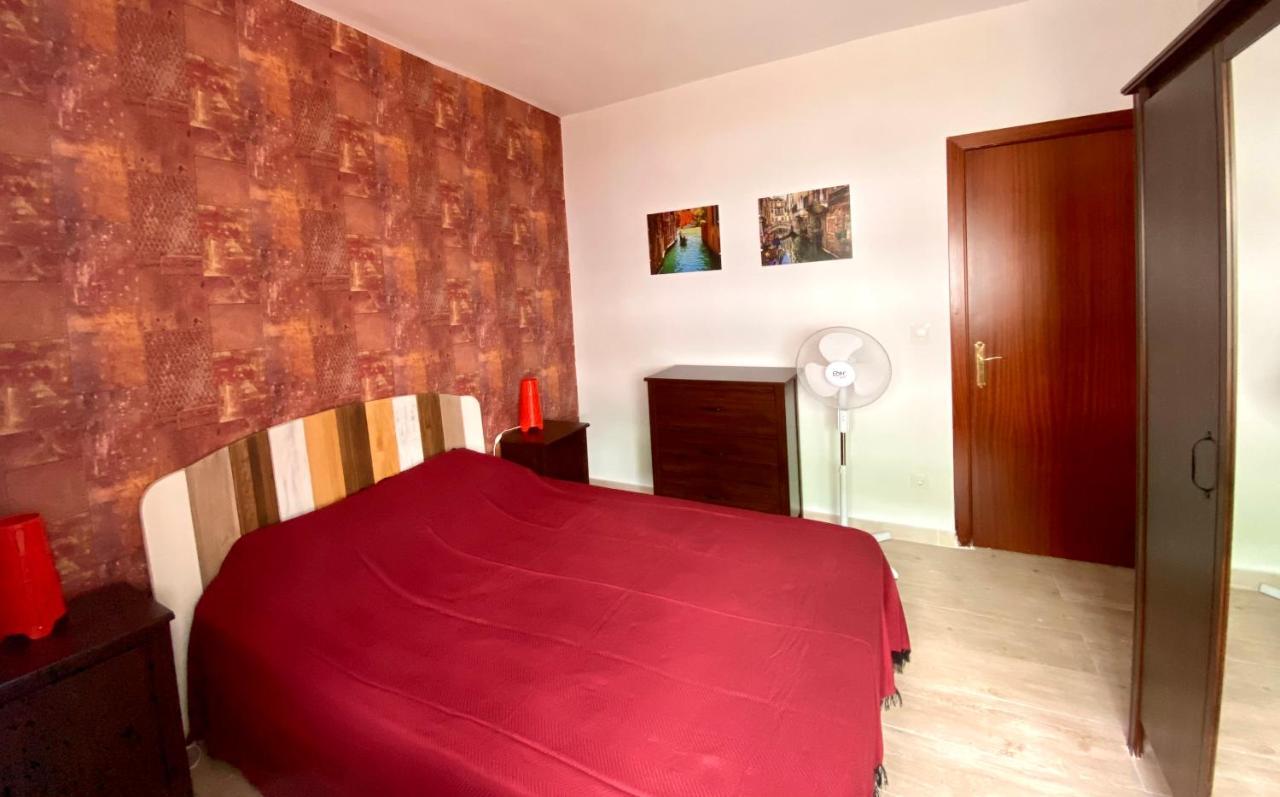 Town House With Patio In Quiet Residential Area 10 Min From Beach Torremolinos Esterno foto